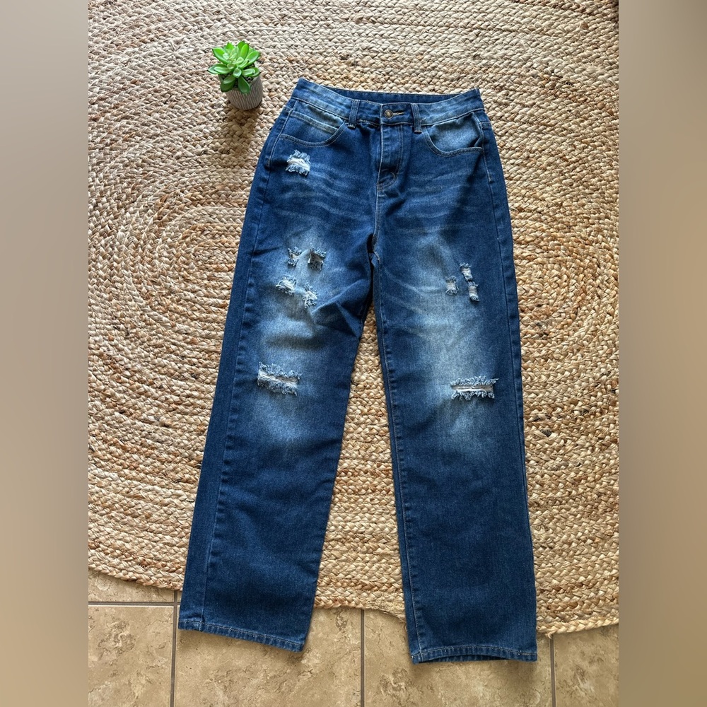 HIGH WAISTED MOM JEANS